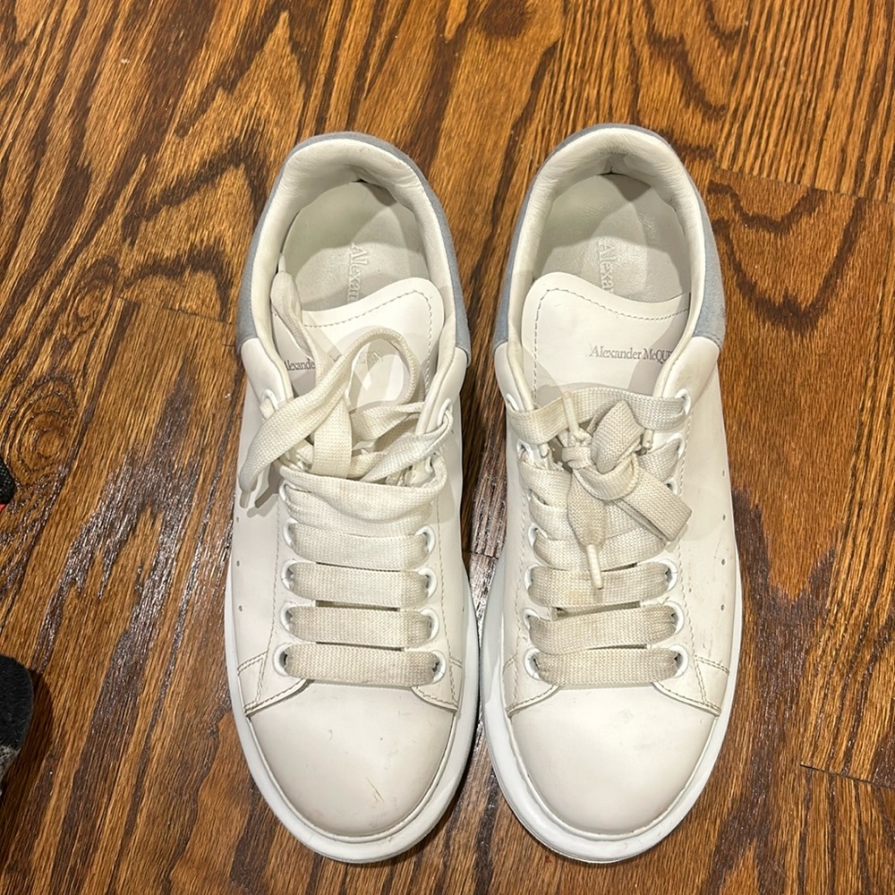 Alexander McQueen Platform Sneakers. Blue suede